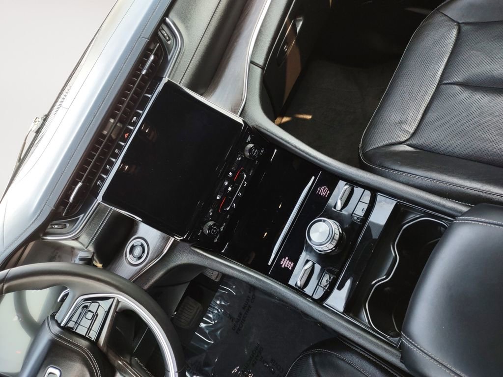 Used 2023 Jeep Grand Cherokee L Overland image 15