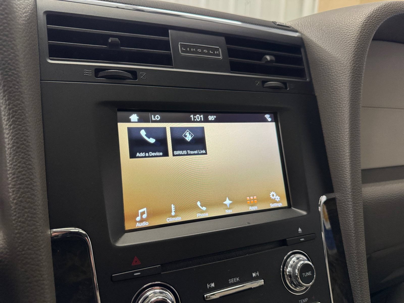 Used 2016 Lincoln Navigator Select RWD image 28