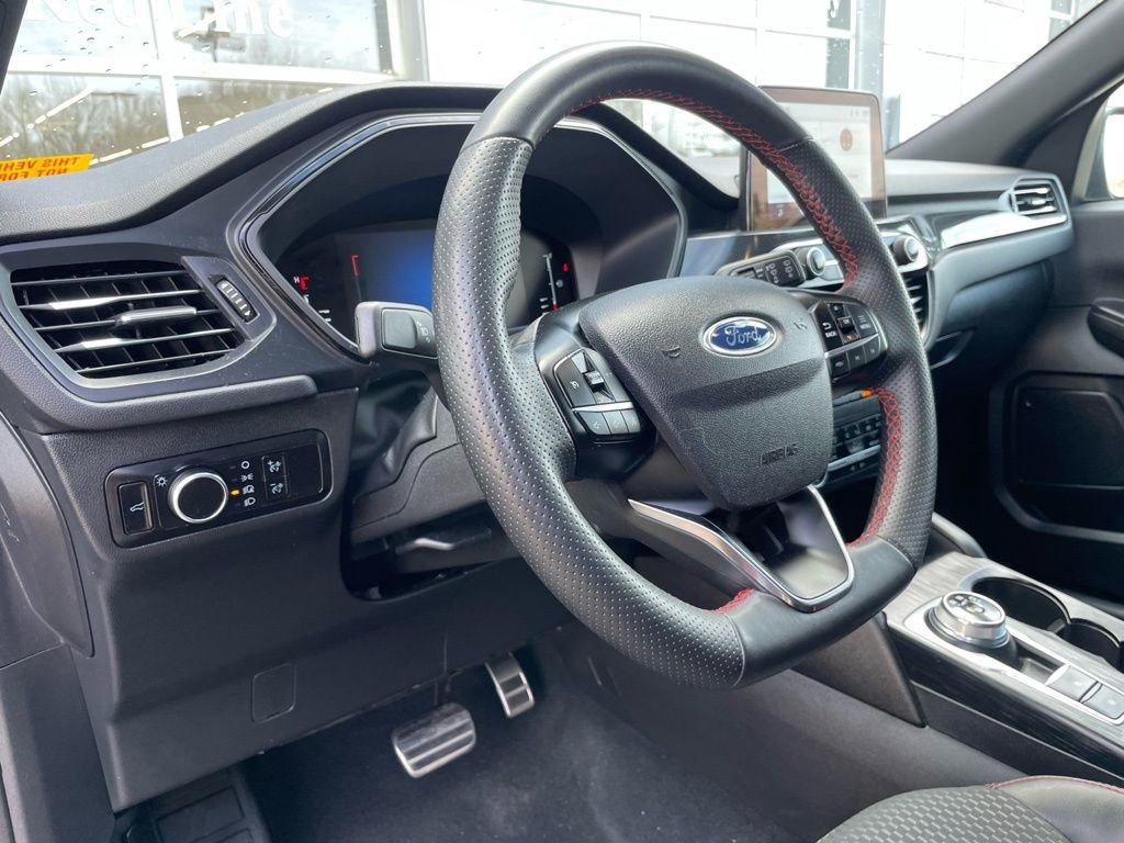 Used 2023 Ford Escape ST-Line image 10