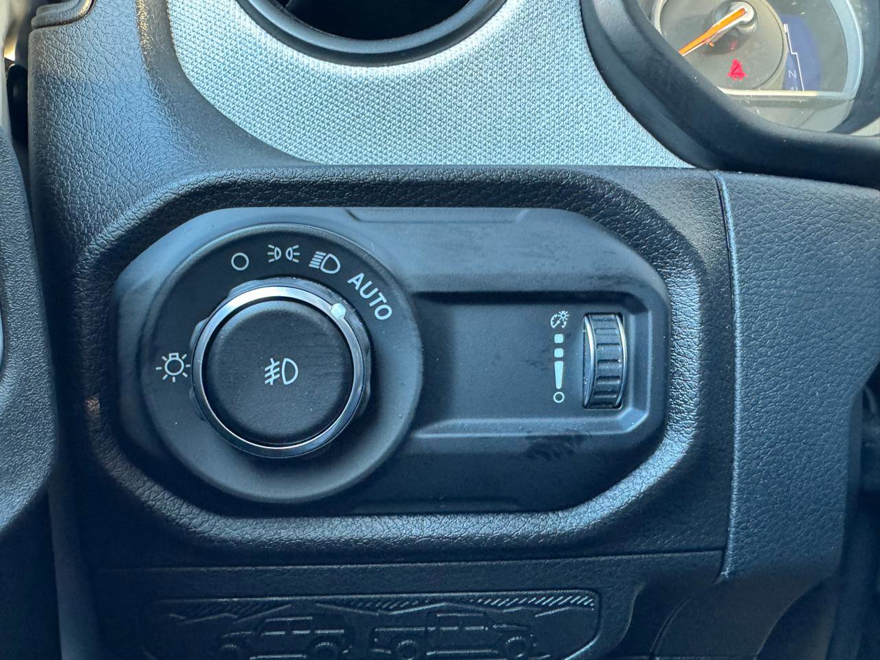 Used 2025 Jeep Wrangler Unlimited Sport image 14