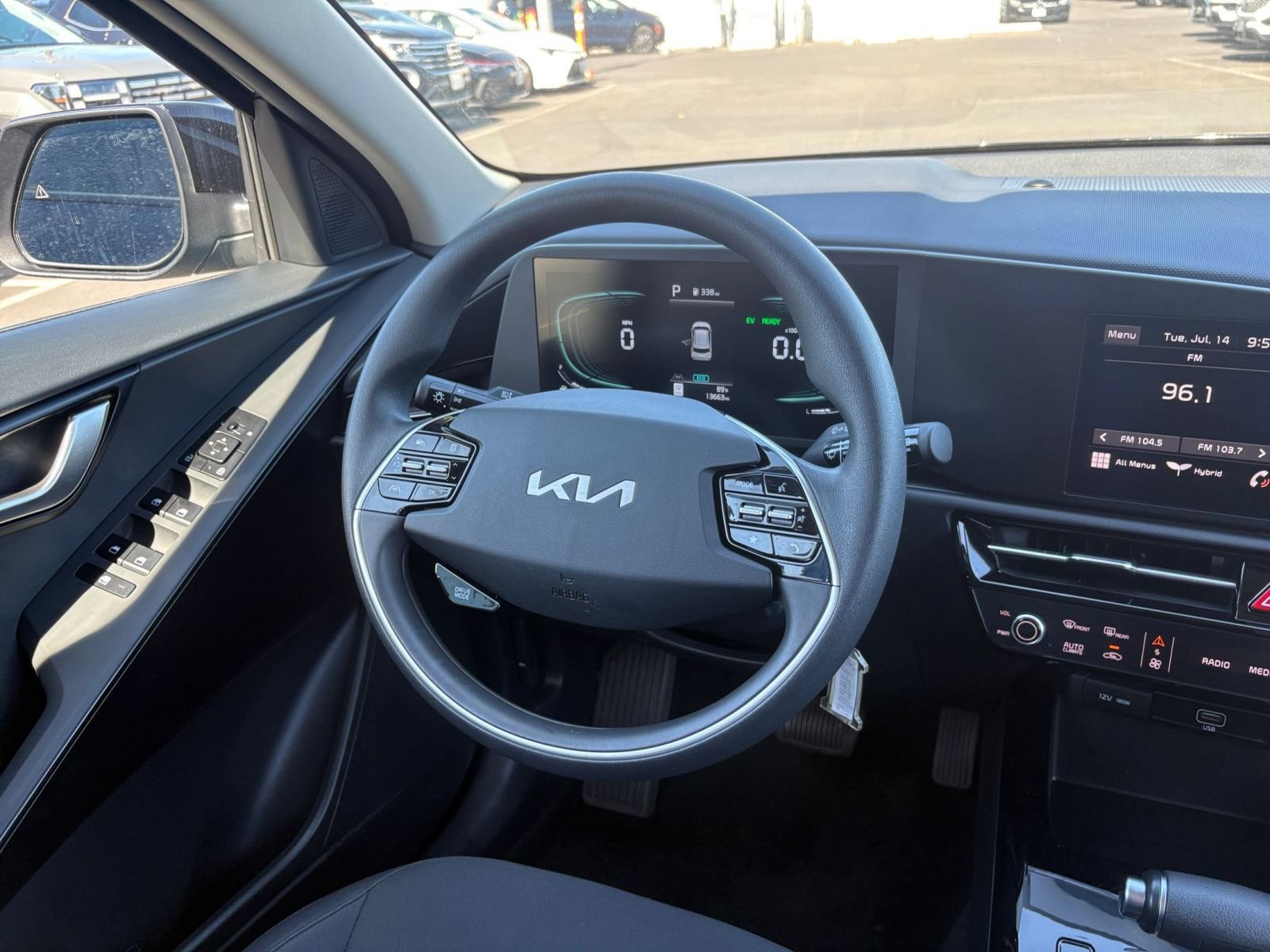 Used 2026 Kia Niro LX FWD image 32