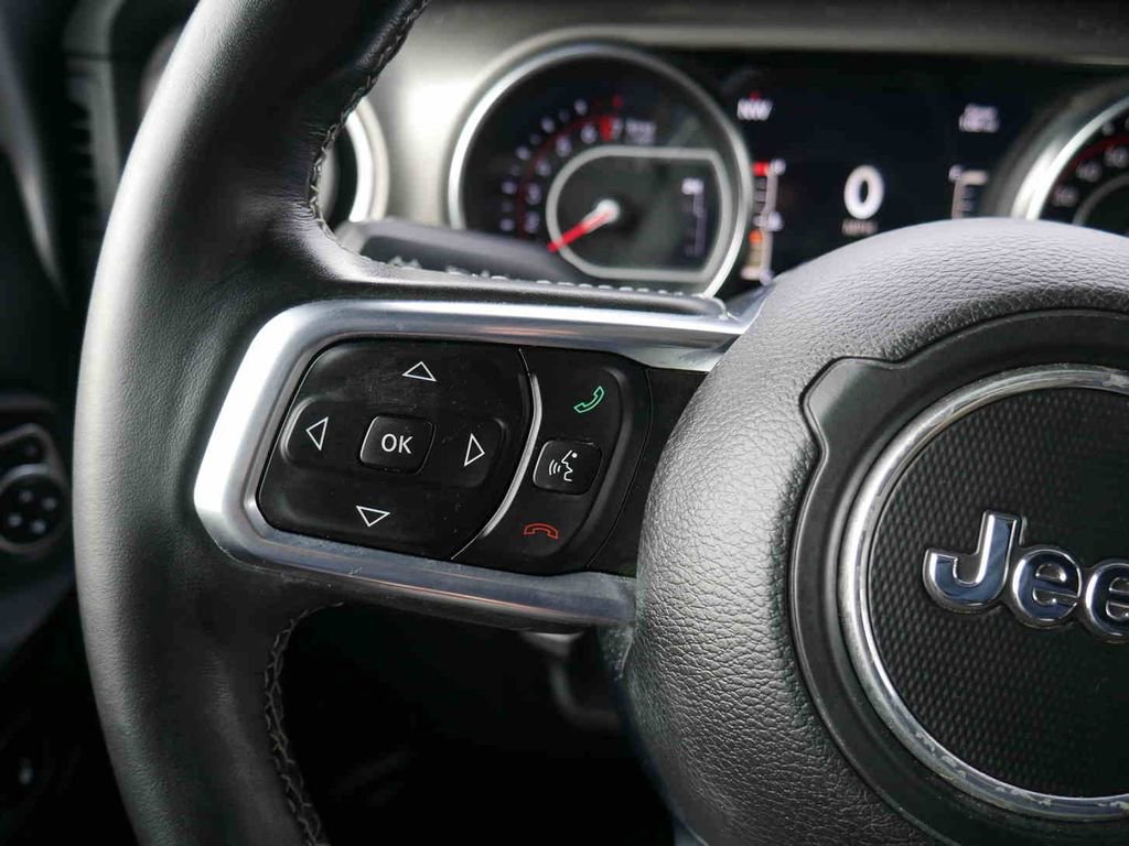 Used 2018 Jeep Wrangler Unlimited Rubicon w/ Dual Top Group image 39