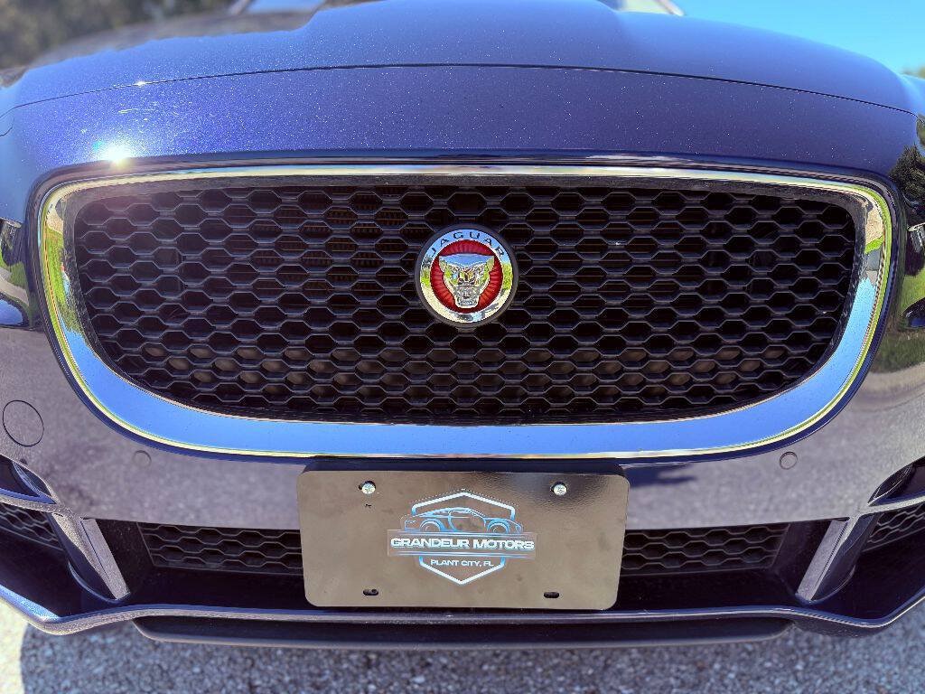 Used 2017 Jaguar XE Prestige AWD/4WD image 20