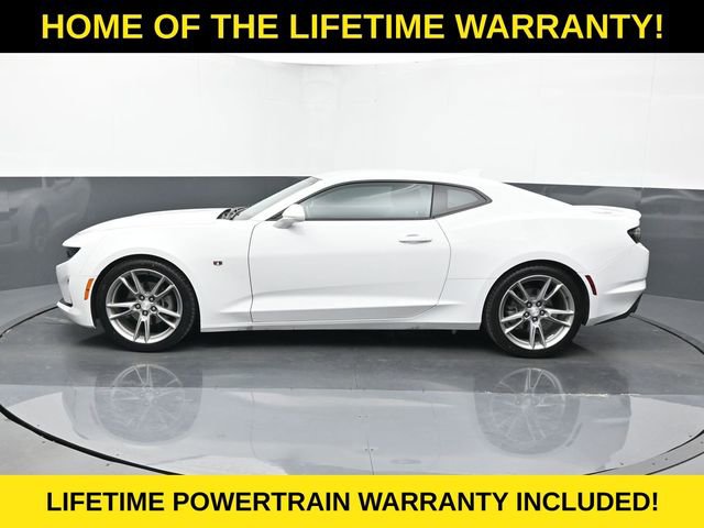 Used 2021 Chevrolet Camaro LT w/ RS Package RWD image 4