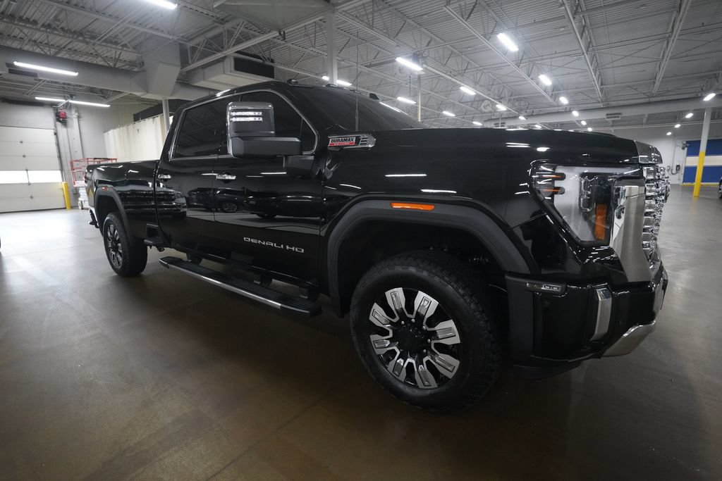 Used 2026 GMC Sierra 3500 Denali AWD/4WD image 36