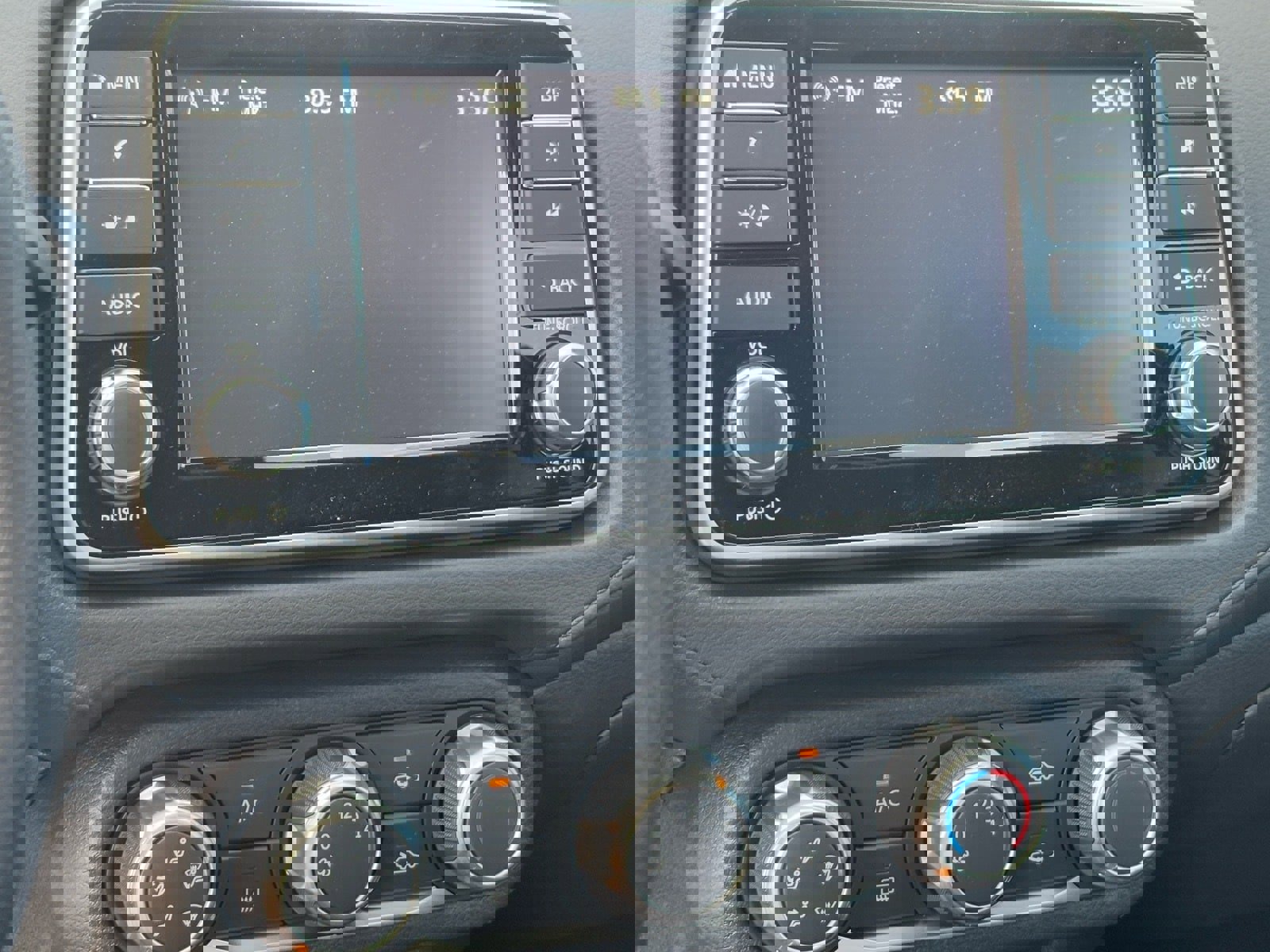 New 2025 Nissan Versa S image 23