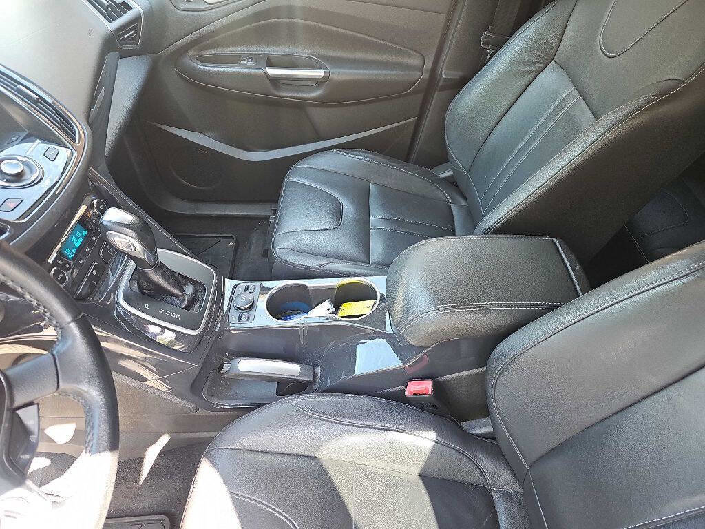Used 2013 Ford Escape Titanium w/ Parking Technology Pkg AWD/4WD image 12