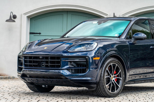 Used 2024 Porsche Cayenne S image 92
