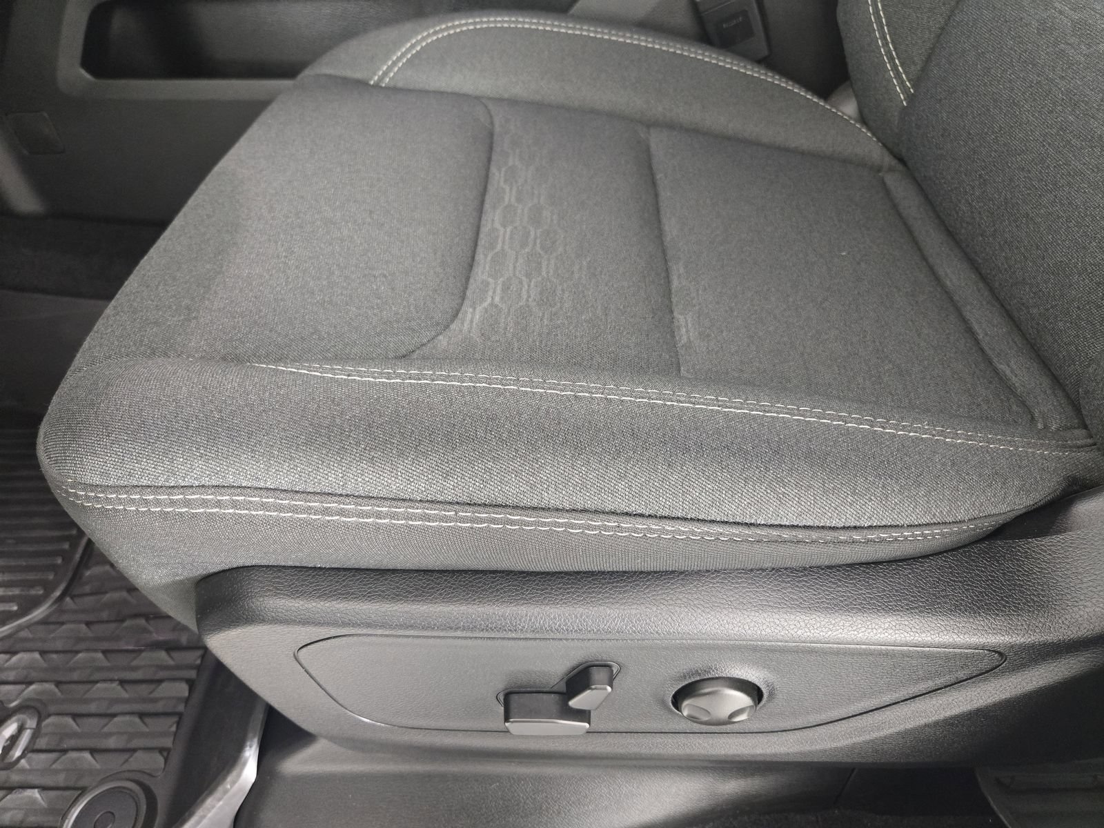 Used 2026 RAM 1500 Lone Star AWD/4WD image 25