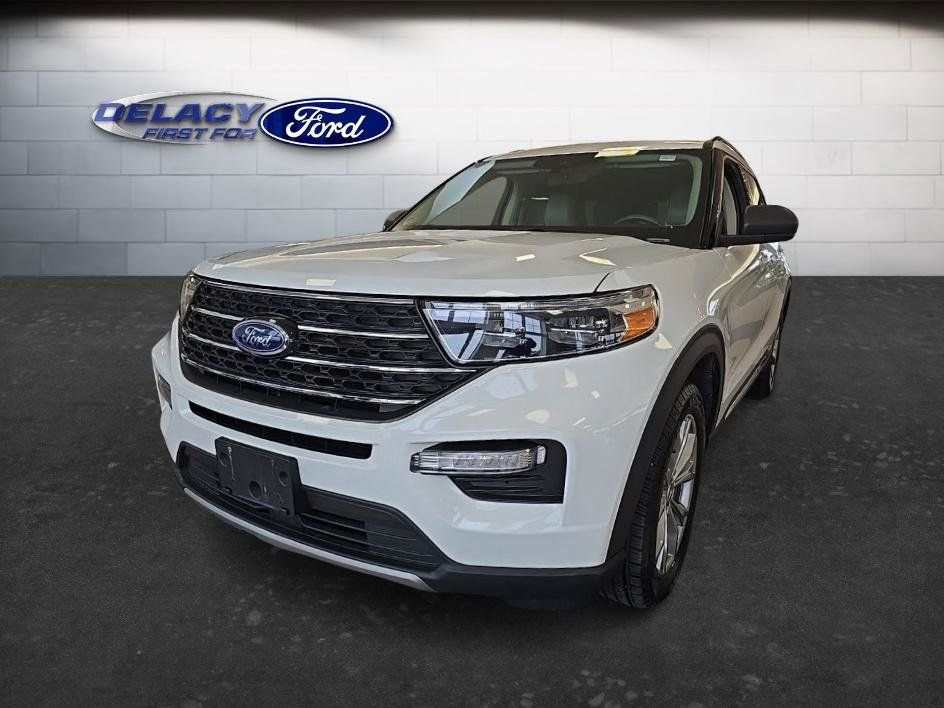 Used 2023 Ford Explorer XLT w/ Equipment Group 202A AWD/4WD image 1