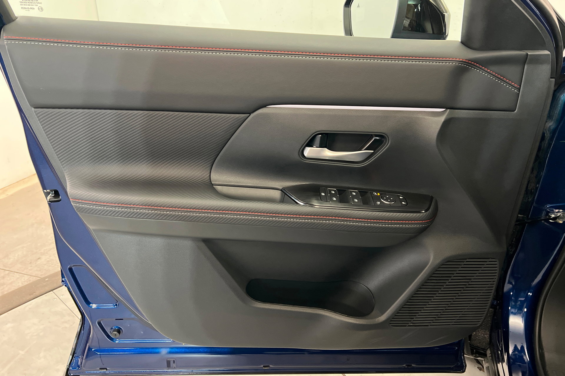 New 2026 Nissan Kicks SR image 14