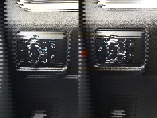 Used 2024 Ford Explorer XLT w/ Equipment Group 202A AWD/4WD image 28