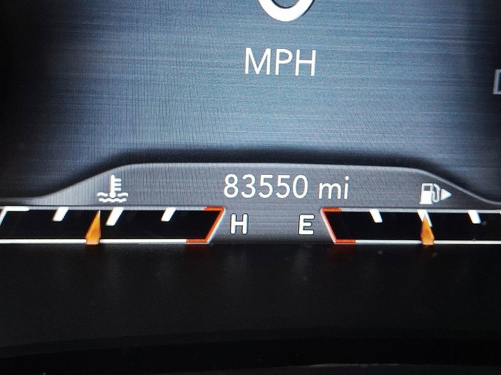 Used 2019 Jeep Cherokee Limited image 16