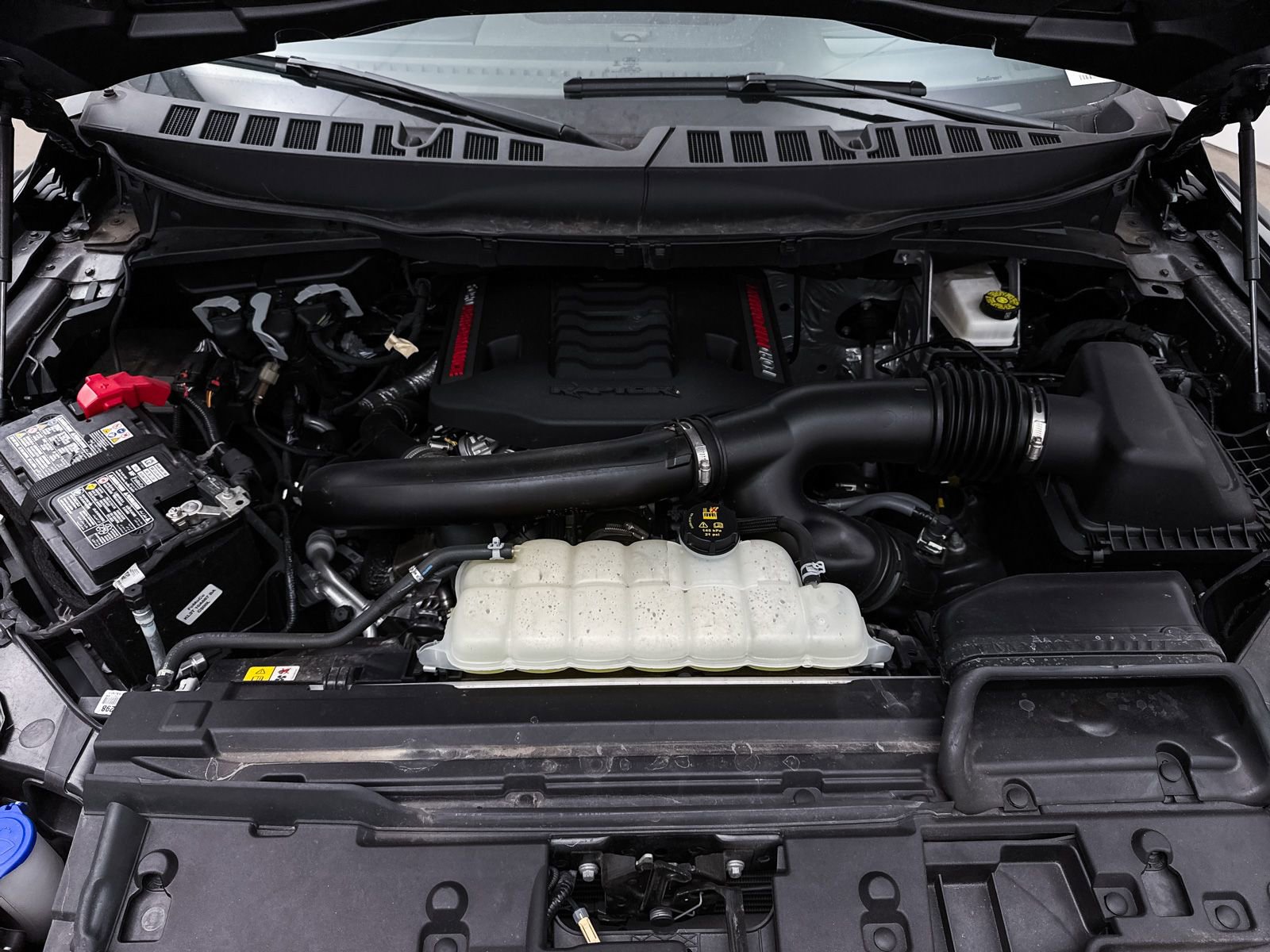 Used 2025 Ford F150 Raptor image 13