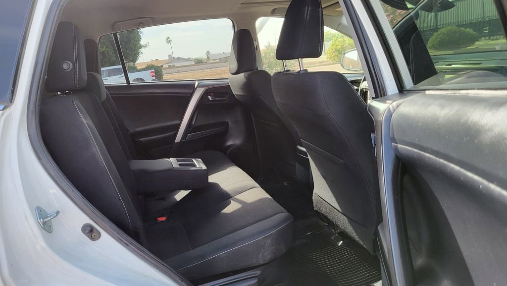 Used 2017 Toyota RAV4 XLE image 21
