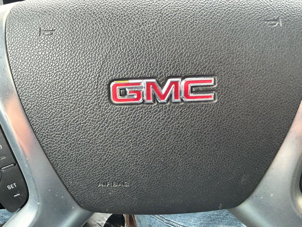 Used 2014 GMC Acadia SLE FWD image 22