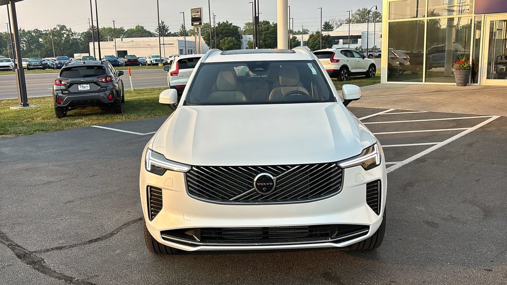 New 2026 Volvo XC90 T8 Plus w/ Protection Package AWD/4WD image 5
