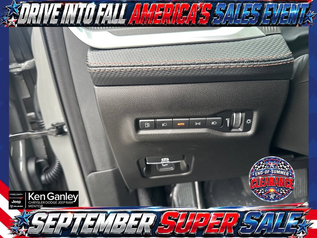 New 2026 Jeep Cherokee Overland w/ Trailer Tow Group AWD/4WD image 13