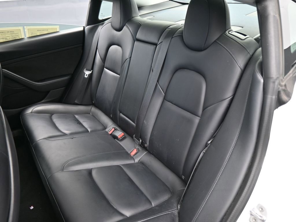 Used 2021 Tesla Model 3 Standard Range Plus image 33