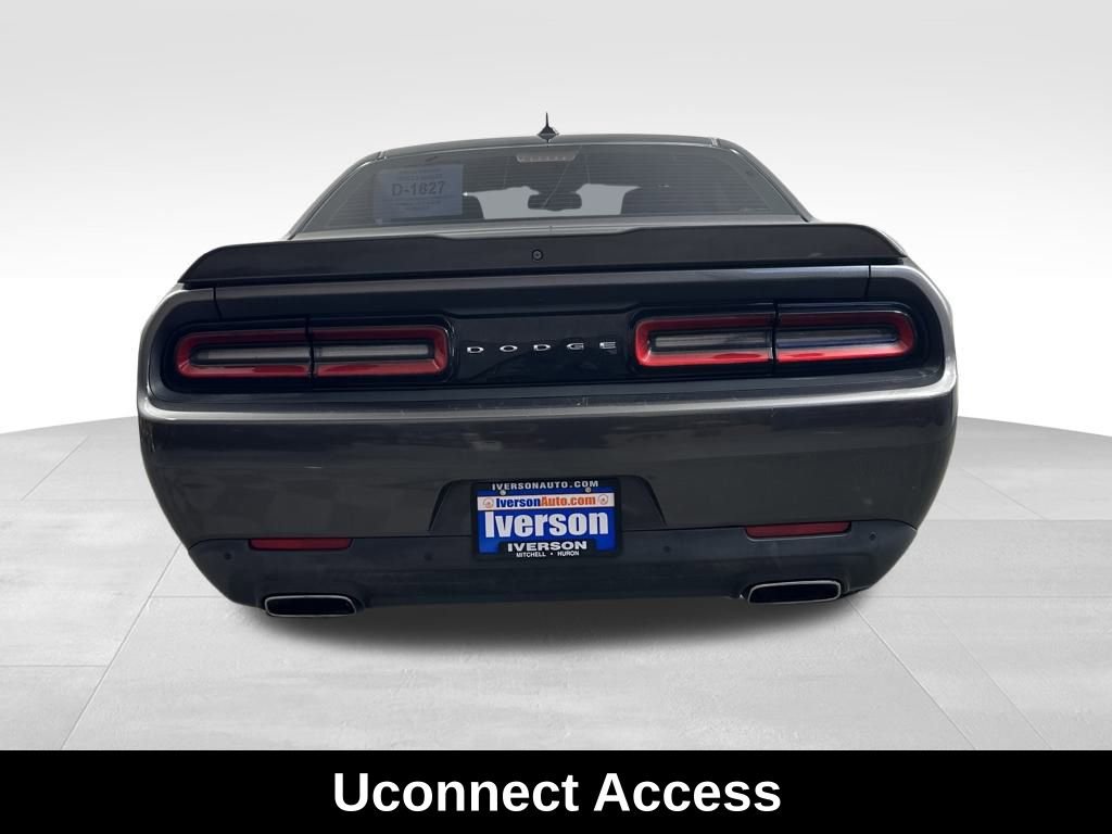 Used 2016 Dodge Challenger SXT Plus image 8