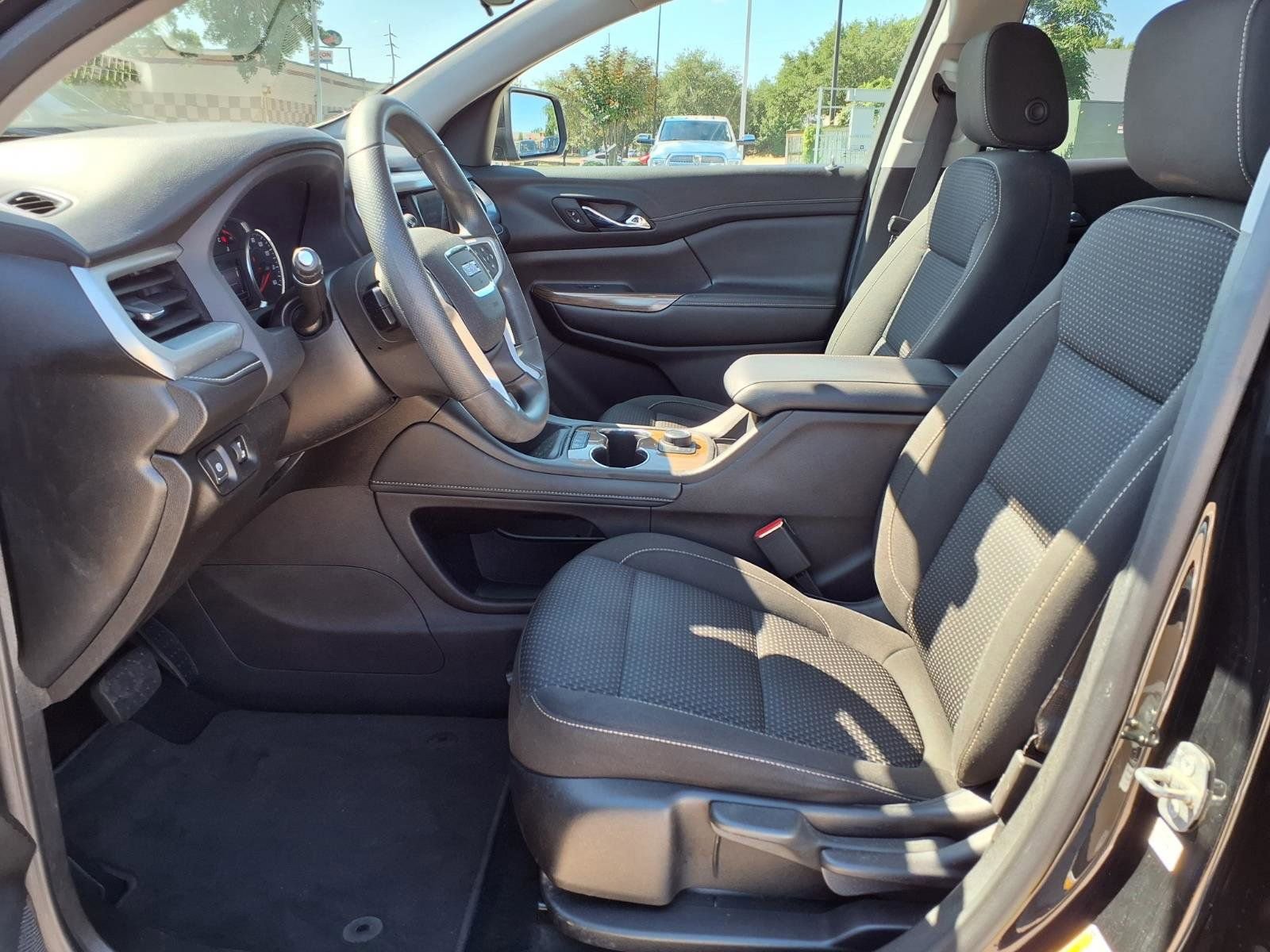 Used 2022 GMC Acadia SLE FWD image 17