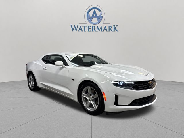 Used 2023 Chevrolet Camaro LT RWD image 8