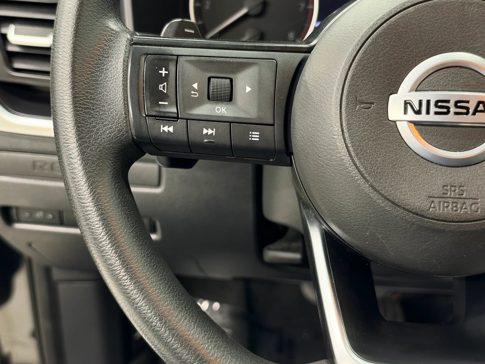 Used 2021 Nissan Rogue S AWD/4WD image 29
