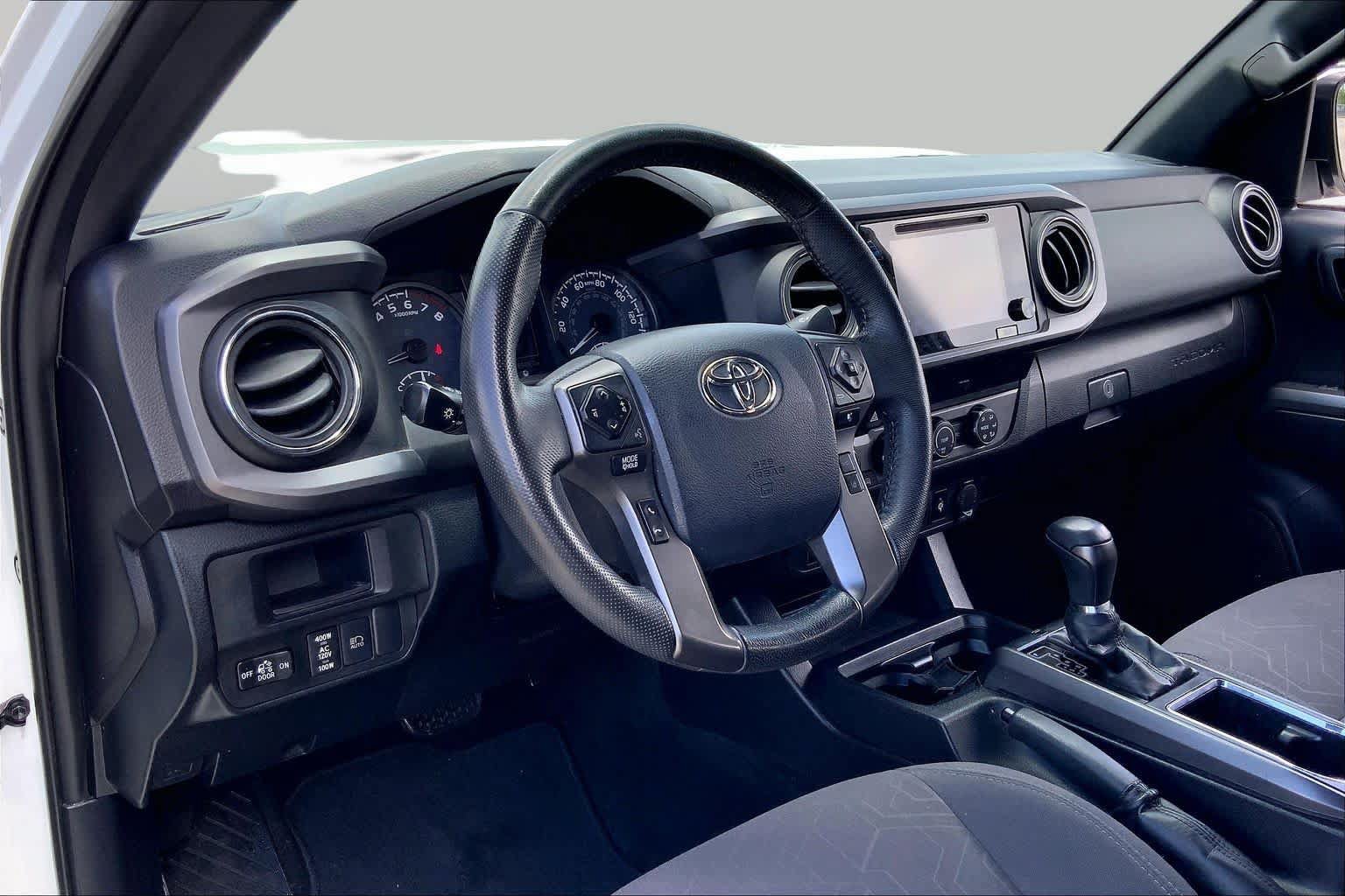 Used 2019 Toyota Tacoma TRD Sport w/ Technology Package AWD/4WD image 17