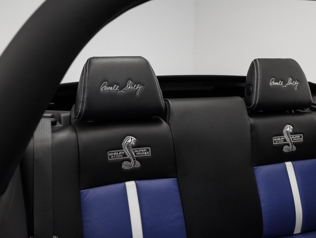 Used 2012 Ford Mustang Shelby GT500 w/ Electronics Pkg image 28