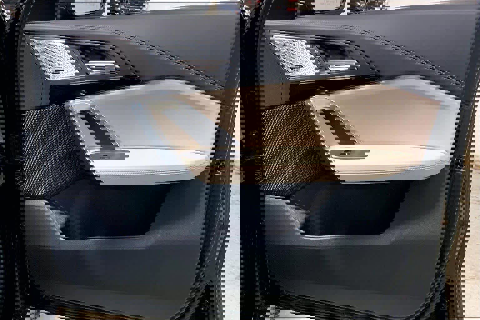 Certified 2024 BMW X1 xDrive28i w/ Convenience Package image 23