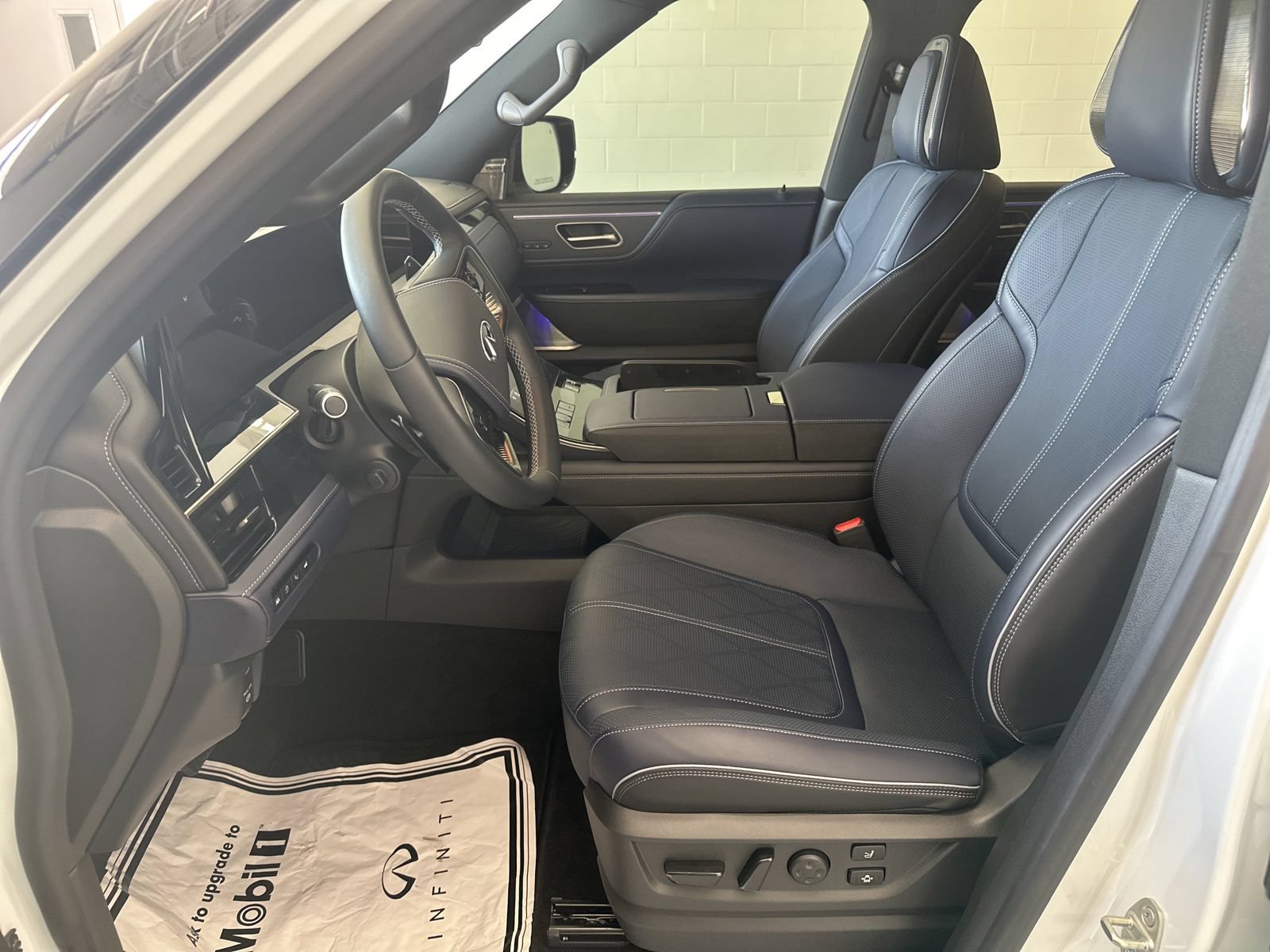 New 2026 INFINITI QX80 4WD image 11