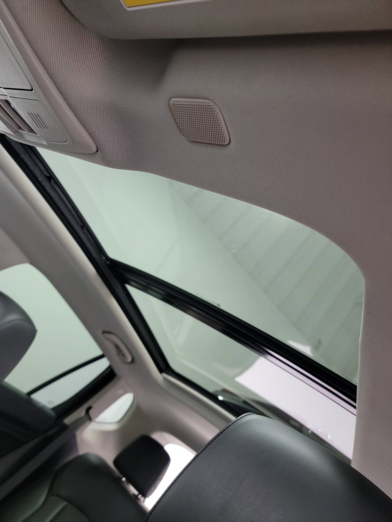 Used 2019 Buick Envision Essence image 24