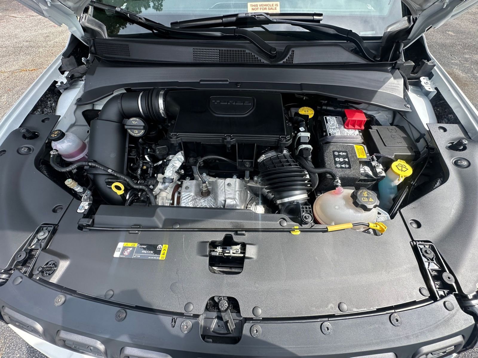 Used 2025 Jeep Compass Trailhawk image 32