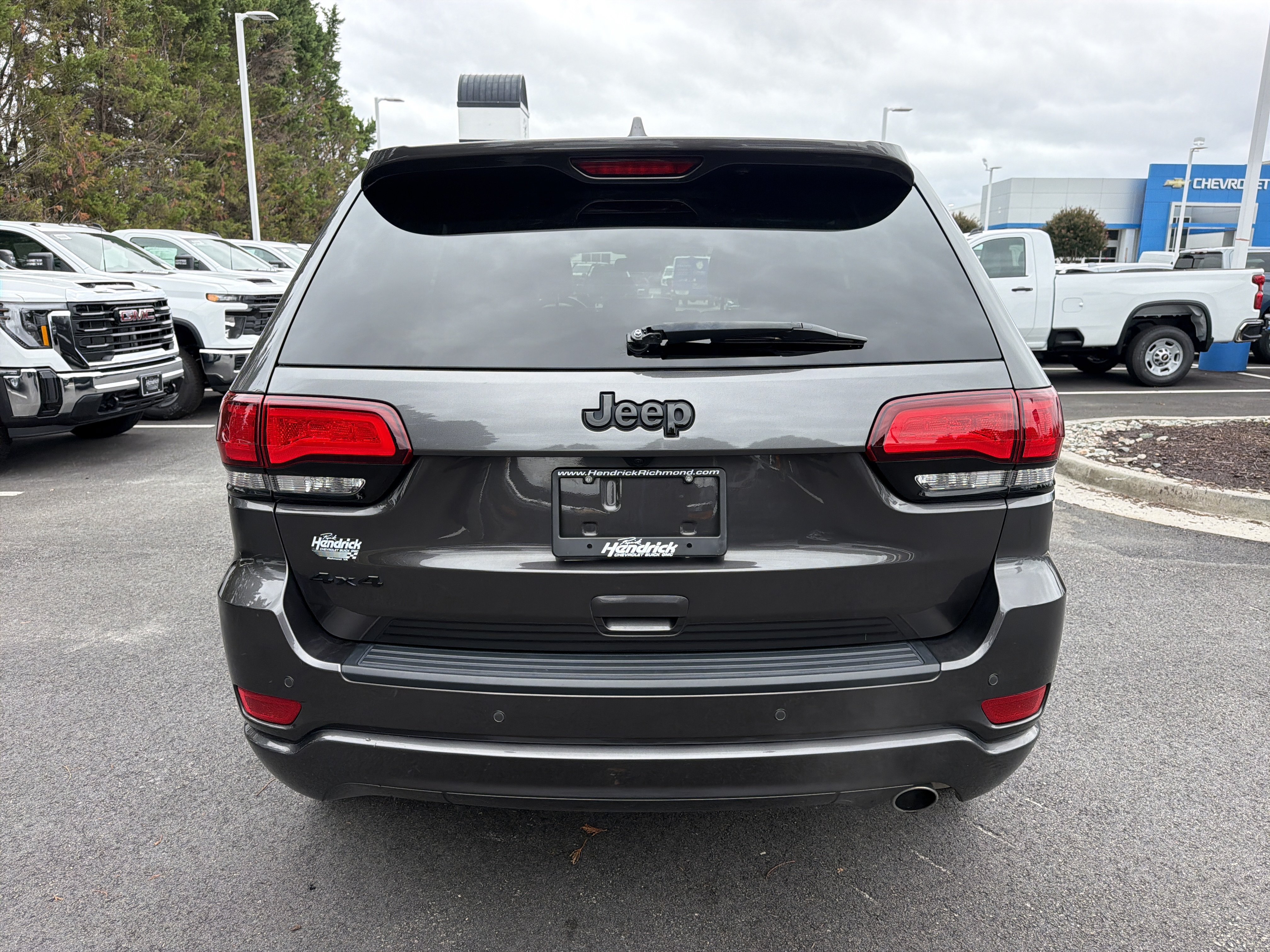 Used 2021 Jeep Grand Cherokee Laredo X AWD/4WD image 9
