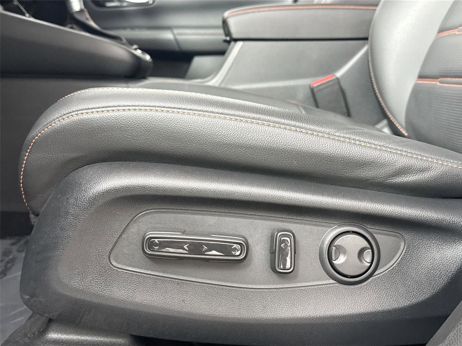 Used 2026 Honda CR-V Sport Touring image 31