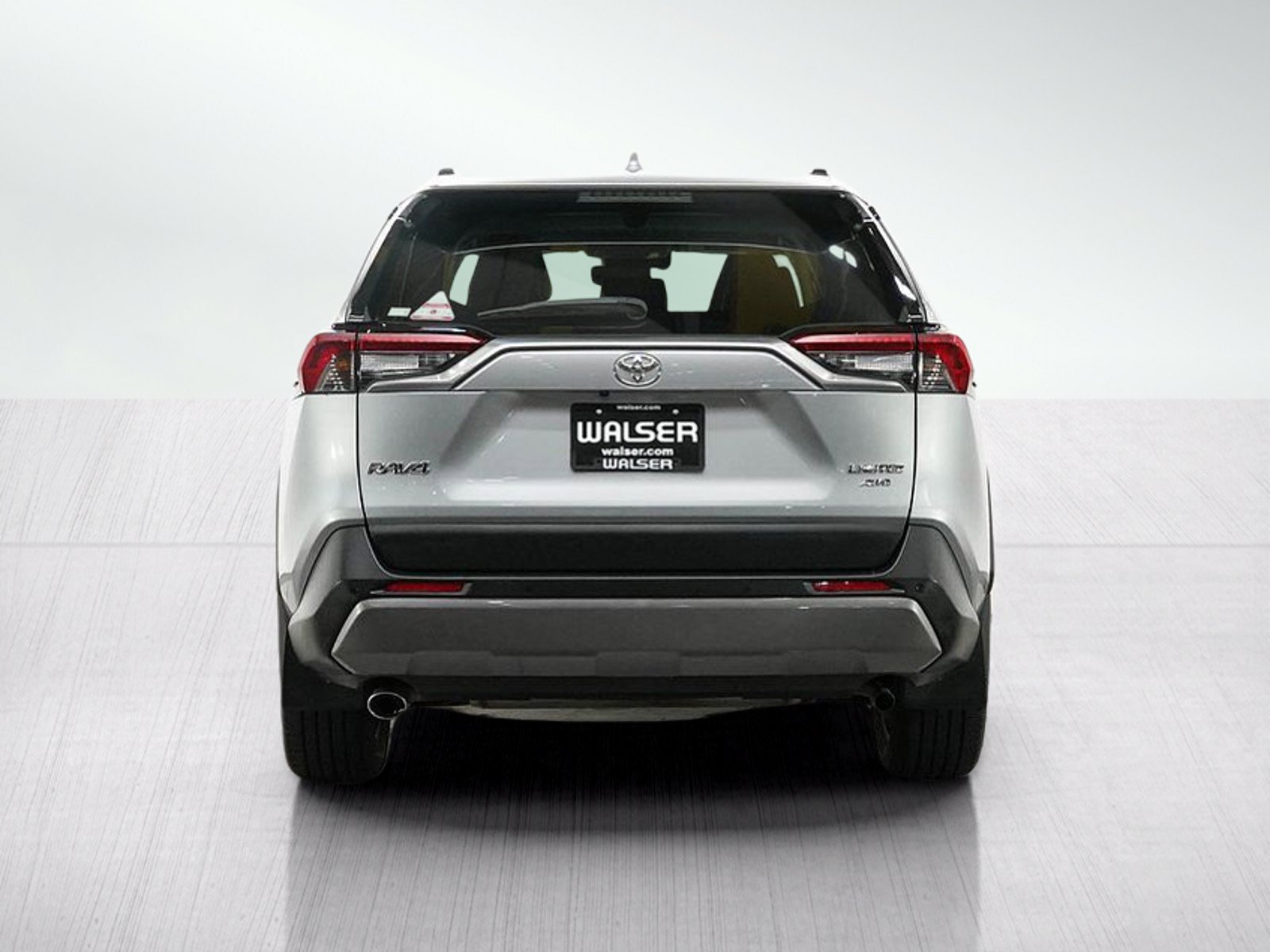Used 2019 Toyota RAV4 Limited w/ Cold Weather Package AWD/4WD image 4
