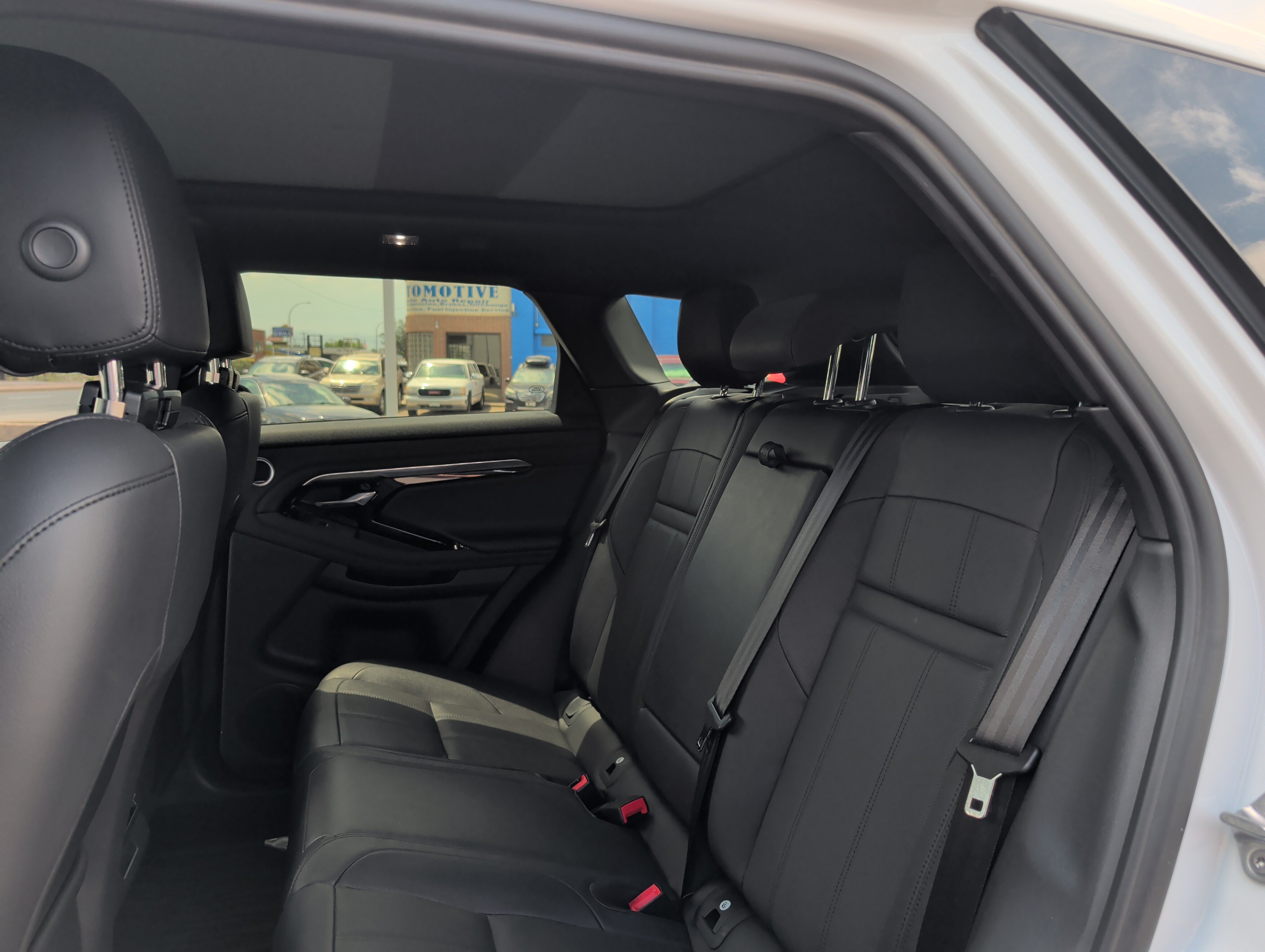 Used 2023 Land Rover Range Rover Evoque SE AWD/4WD image 22