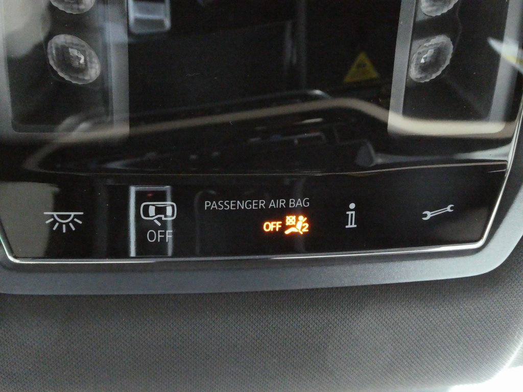 New 2025 Volkswagen Atlas Cross Sport SE image 18