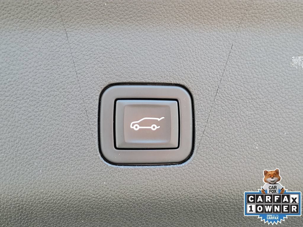 Used 2023 GMC Yukon Denali Ultimate AWD/4WD image 10