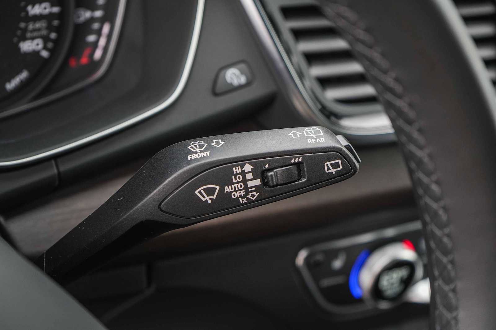 Used 2023 Audi Q5 2.0T Premium w/ Convenience Package image 39