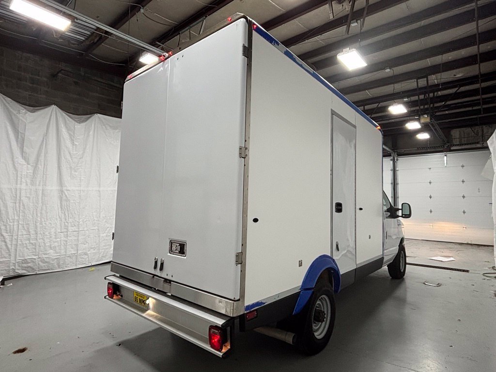 Used 2023 Ford E-350 and Econoline 350 Super Duty w/ Power Windows & Locks Group RWD image 7