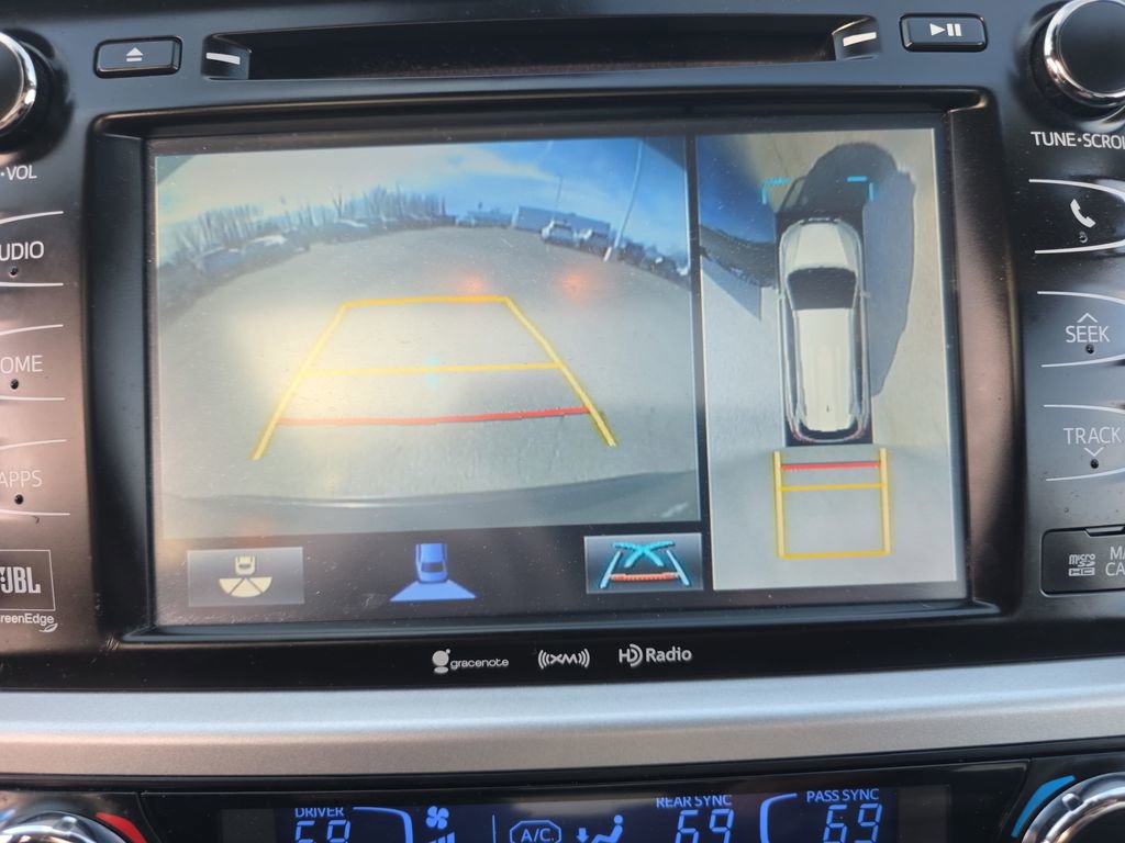 Used 2017 Toyota Highlander Limited Platinum image 25