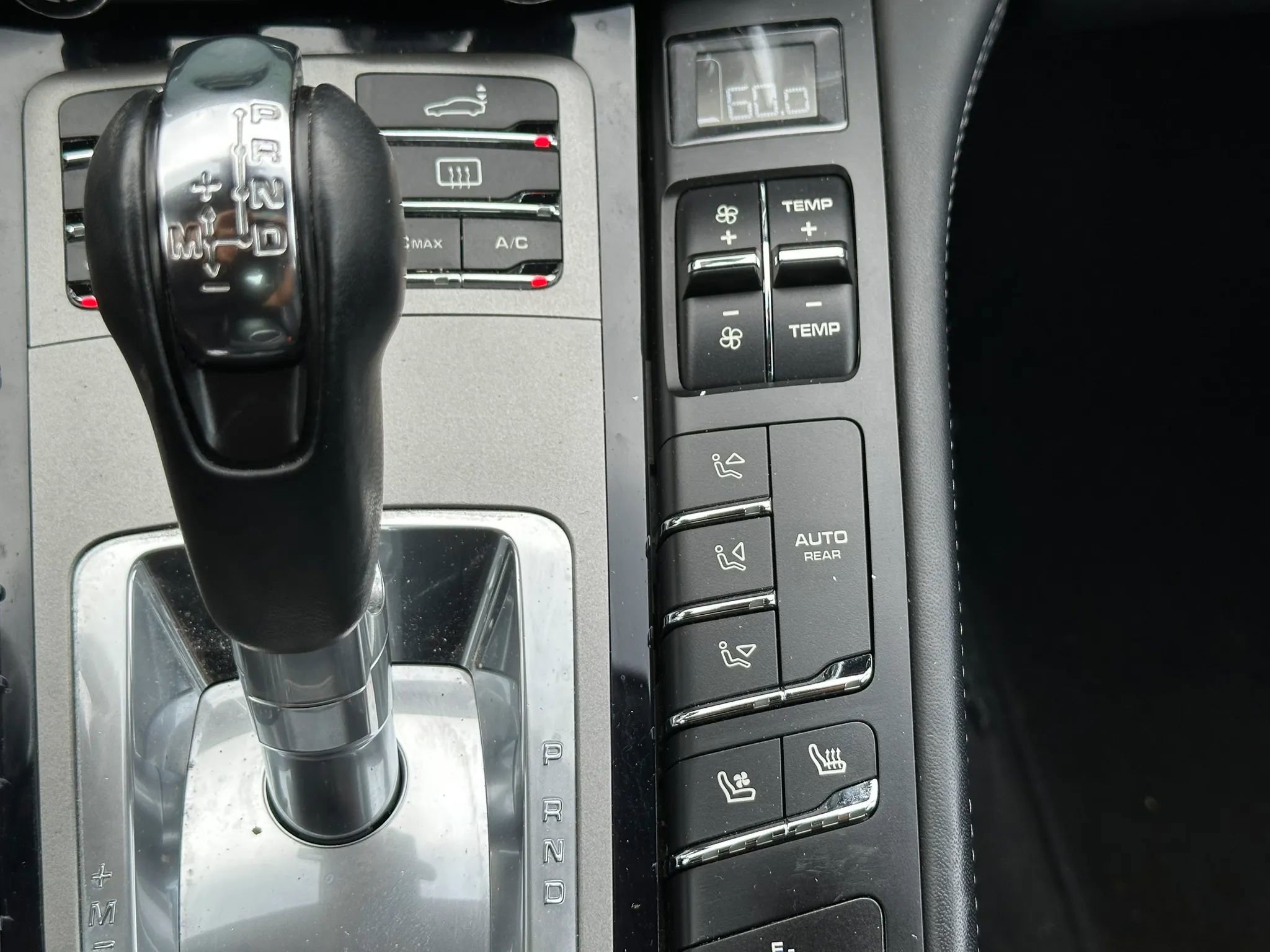 Used 2014 Porsche Panamera S image 32