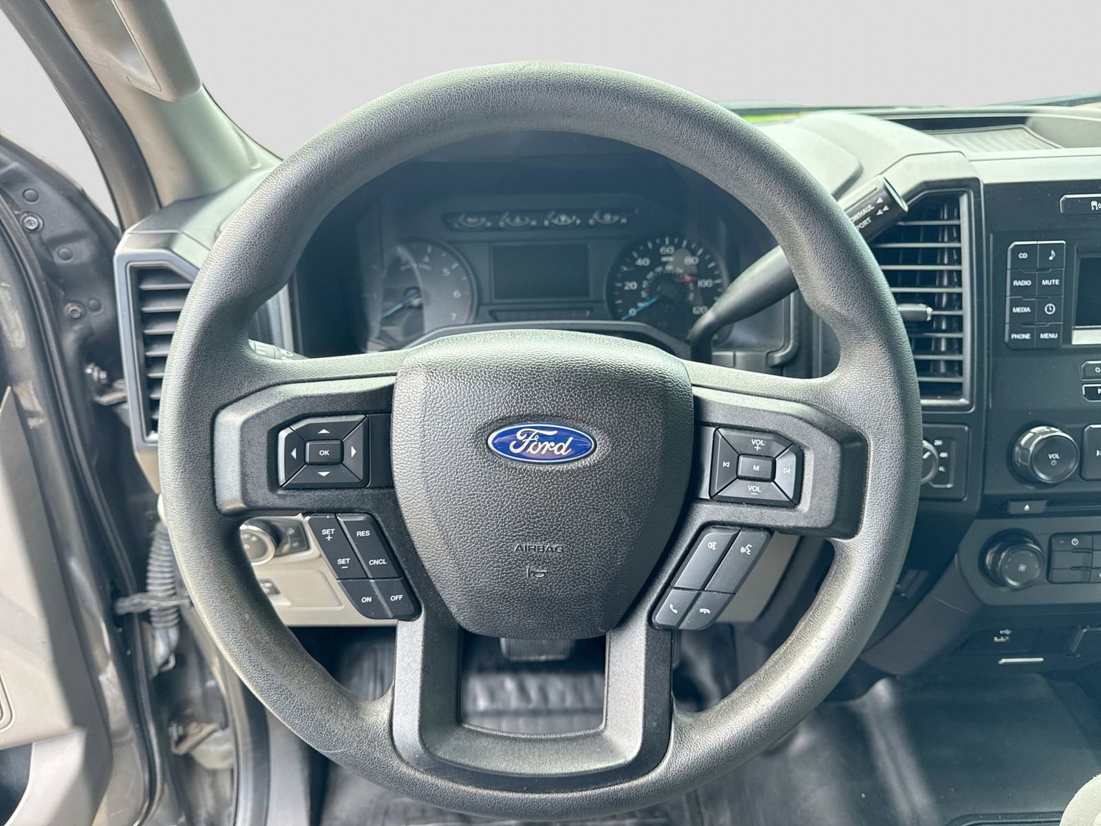 Used 2016 Ford F150 XL w/ Equipment Group 101A Mid AWD/4WD image 24