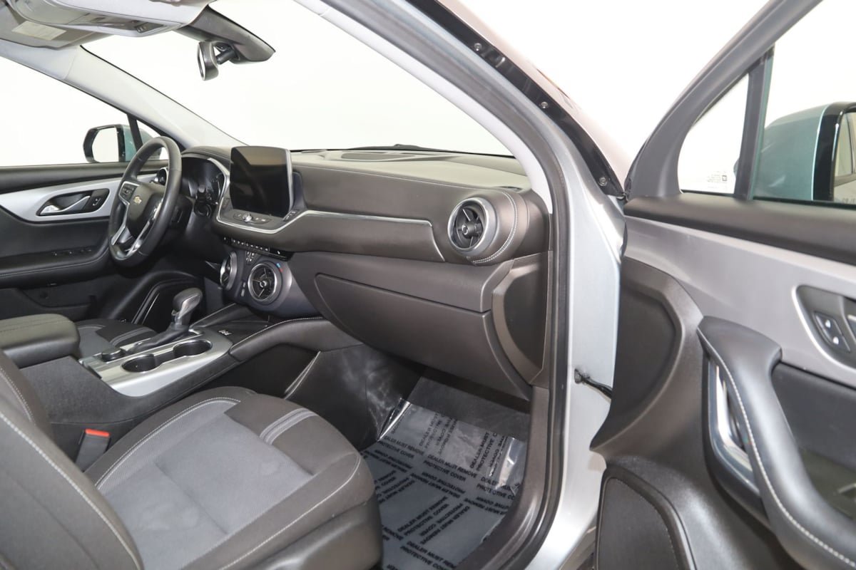 Used 2024 Chevrolet Blazer LT w/ Convenience Package FWD image 39