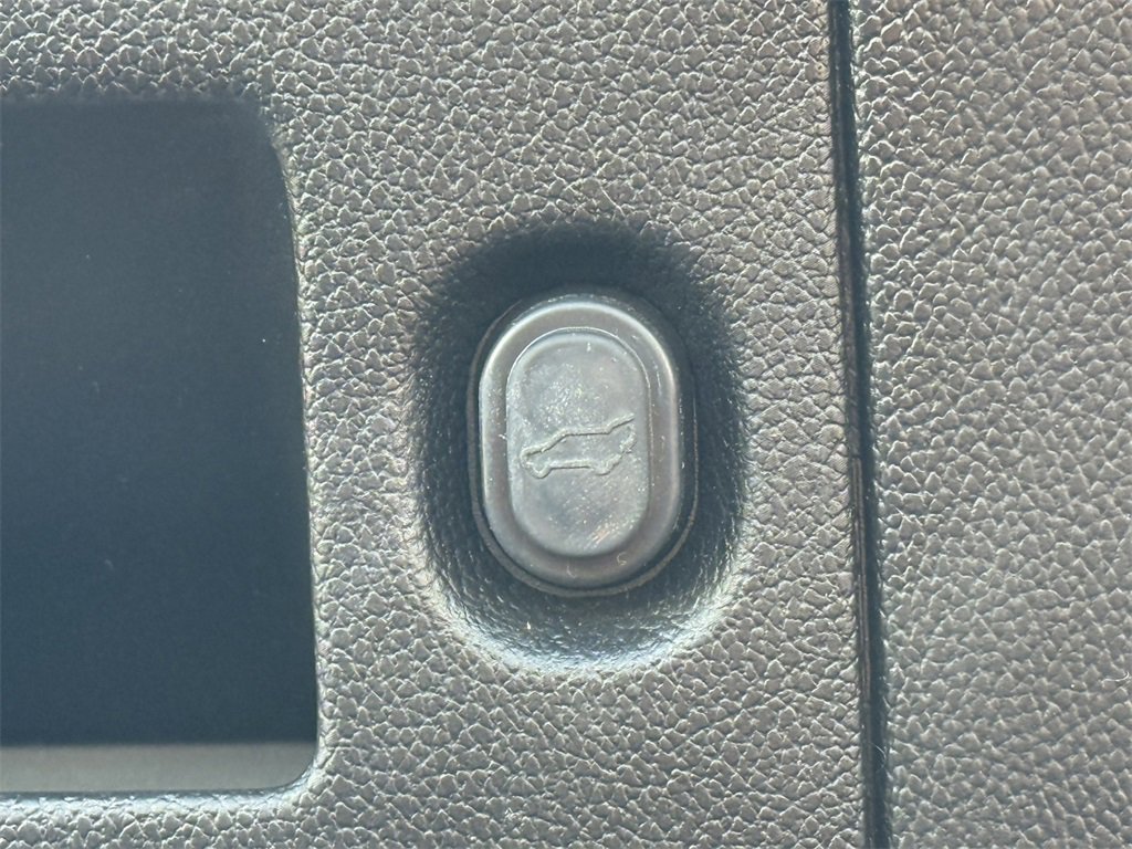 Used 2018 GMC Yukon XL Denali w/ Denali Ultimate Package image 36