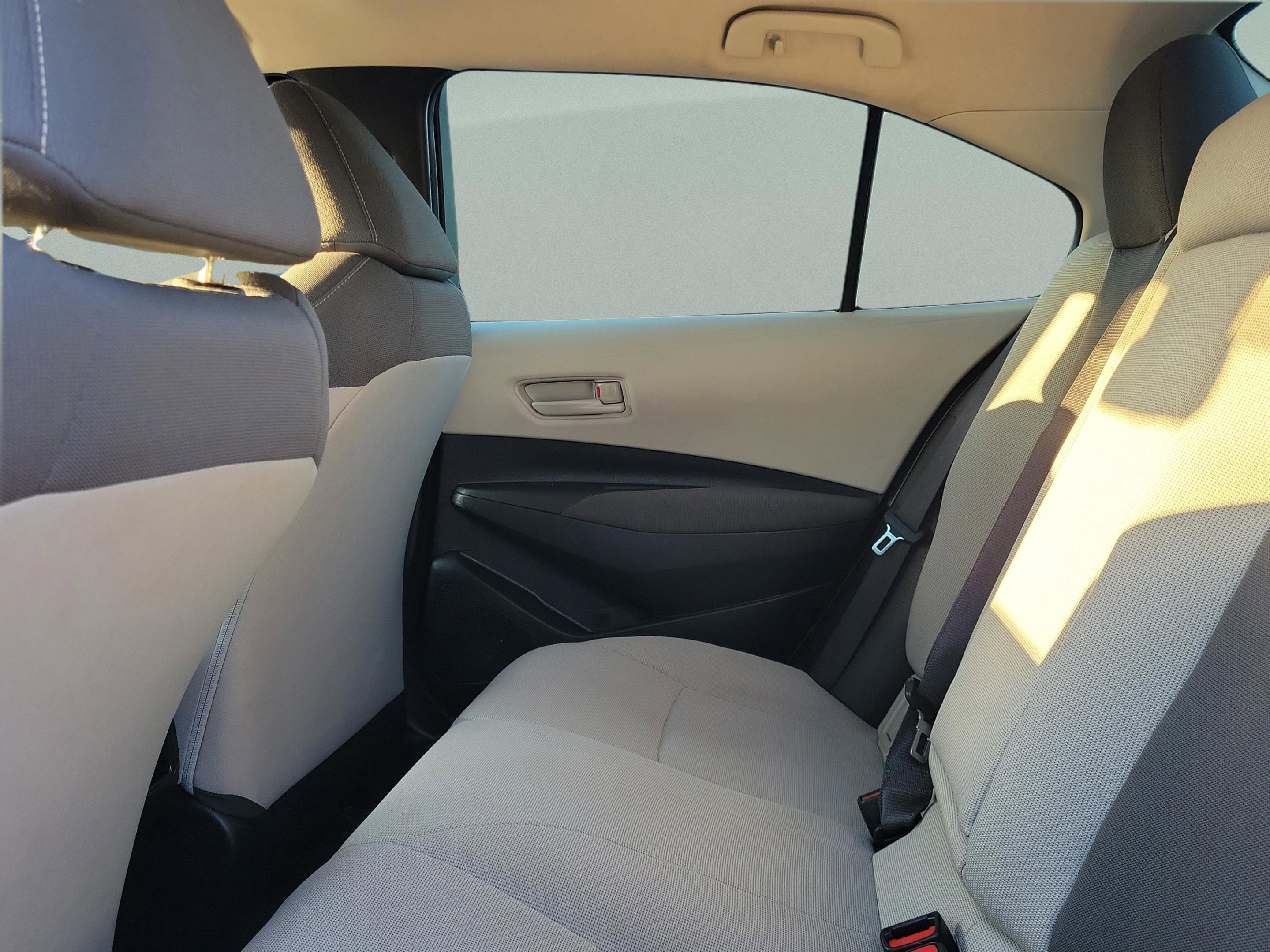 Used 2022 Toyota Corolla LE image 10