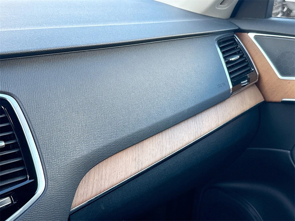 Used 2023 Volvo XC90 B5 Plus w/ Protection Package Premier image 22