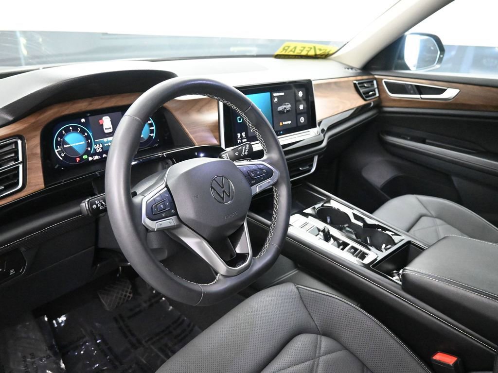 Used 2024 Volkswagen Atlas SE image 22