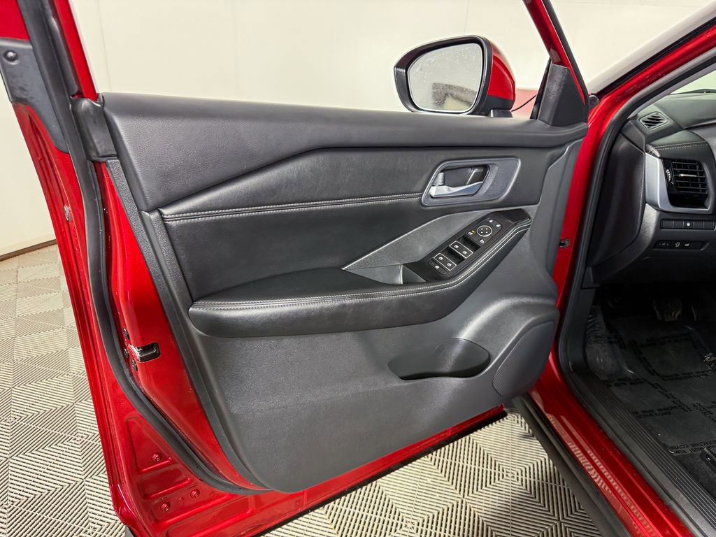 Certified 2024 Nissan Rogue SL image 43